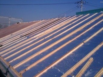 遮熱シート施工と野地の新設①