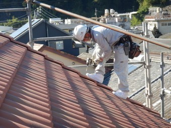 ケラバ用瓦の取り付け