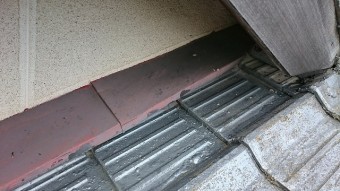 破風下流れ壁