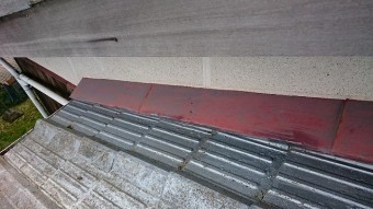 破風下流れ壁