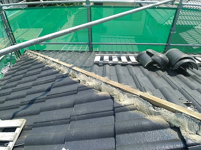 寄棟屋根の屋根工事